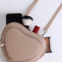 Сумка женская кросс-боди на молнии, цвет бежевый Сумка женская кросс-боди на молнии, цвет бежевый