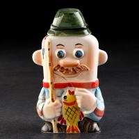 Штоф фарфоровый &laquo;Рыбак&raquo;, 0.35 л, в упаковке книге