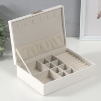 Шкатулка кожзам для украшений "Стёганная. Полоски. Бант" белая 17х24х7 см Шкатулка кожзам для украшений "Стёганная. Полоски. Бант" белая 17х24х7 см