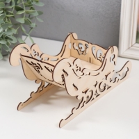 Шкатулка дерево для конфет "Новогодние Сани" 25х9х13 см (набор 5 деталей) Шкатулка дерево для конфет "Новогодние Сани" 25х9х13 см (набор 5 деталей)