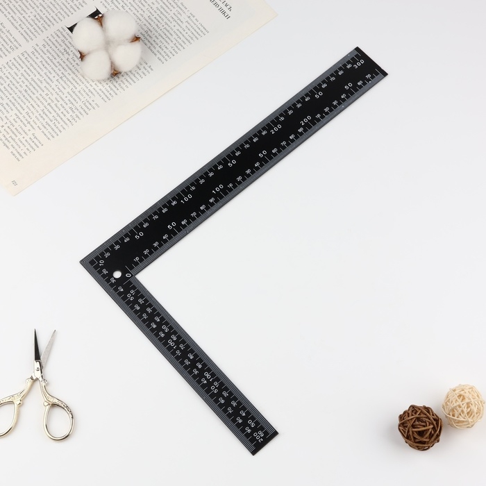 Линейка угольник, 20 × 30 см, S = 1,4 см, цвет чёрный Линейка угольник, 20 × 30 см, S = 1,4 см, цвет чёрный