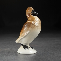 Сувенир "Чирок", 15 х 5 х 8 см, фарфор Сувенир "Чирок", 15 х 5 х 8 см, фарфор