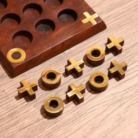 Игра настольная "Крестики-нолики" 12,5х12,5х1 см, дерево шишам Игра настольная "Крестики-нолики" 12,5х12,5х1 см, дерево шишам