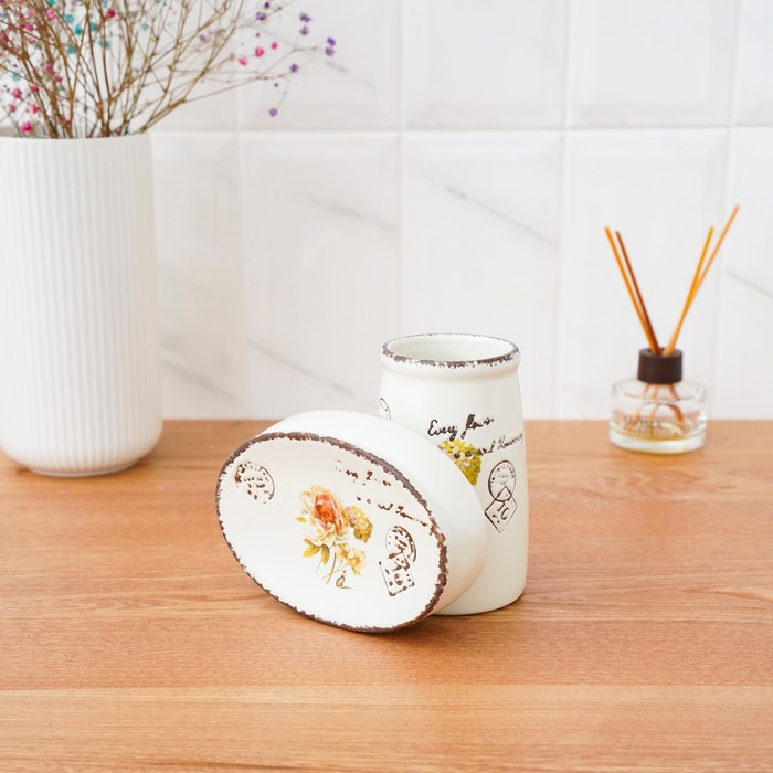 Набор аксессуаров для ванной комнаты &laquo;Роза&raquo;, 4 предмета (дозатор 400 мл, мыльница, 2 стакана), цвет белый