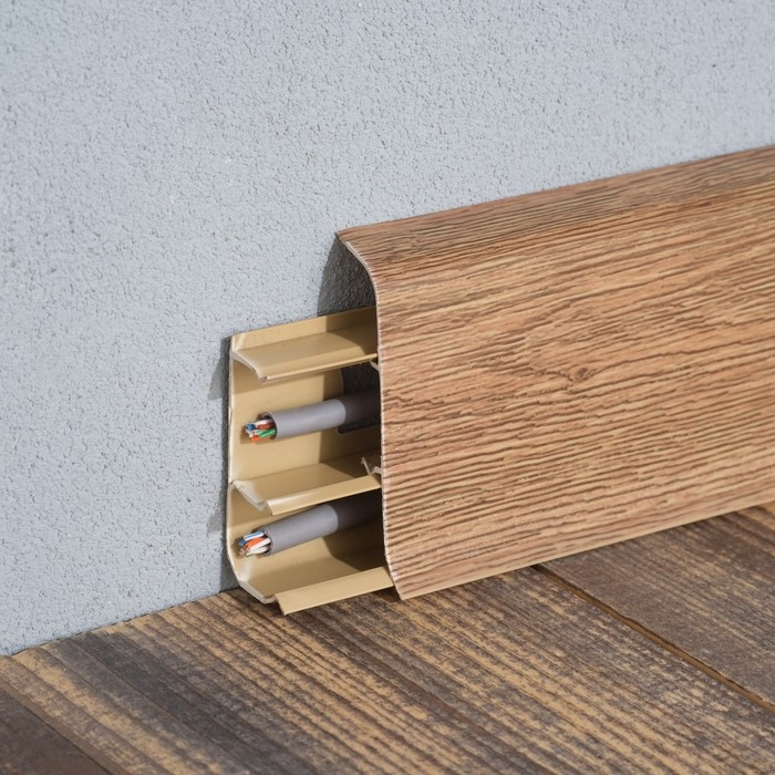 Плинтус напольный 55мм Плинтус напольный 55мм "Деконика", 211 Дуб рустик 2,2м