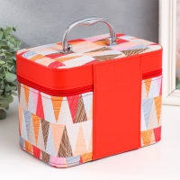 Шкатулка кожзам с зеркалом "Треугольники. Алый" н-р 3 шт 18х10х12,5 21х13х15,5 23х15х18,5 см Шкатулка кожзам с зеркалом "Треугольники. Алый" н-р 3 шт 18х10х12,5 21х13х15,5 23х15х18,5 см