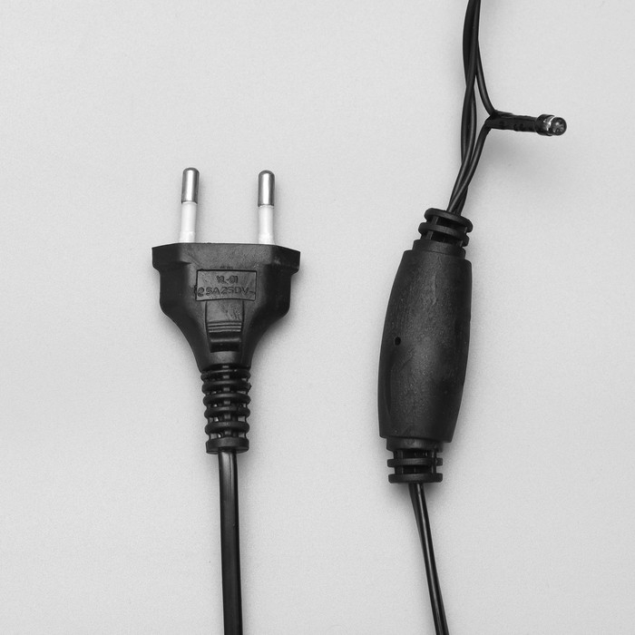 Гирлянда «Нить» 20 м, IP44, тёмная нить, 200 LED, свечение бело-синее, мигание, 220 В Гирлянда «Нить» 20 м, IP44, тёмная нить, 200 LED, свечение бело-синее, мигание, 220 В