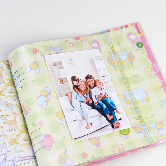 Фотоальбом 12 листов для заполнения и 14 листов для 56 фотографий 10х15 см., Фотоальбом 12 листов для заполнения и 14 листов для 56 фотографий 10х15 см., "Малышке"