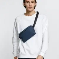 Поясная сумка Remark S, синяя Поясная сумка Remark S, синяя