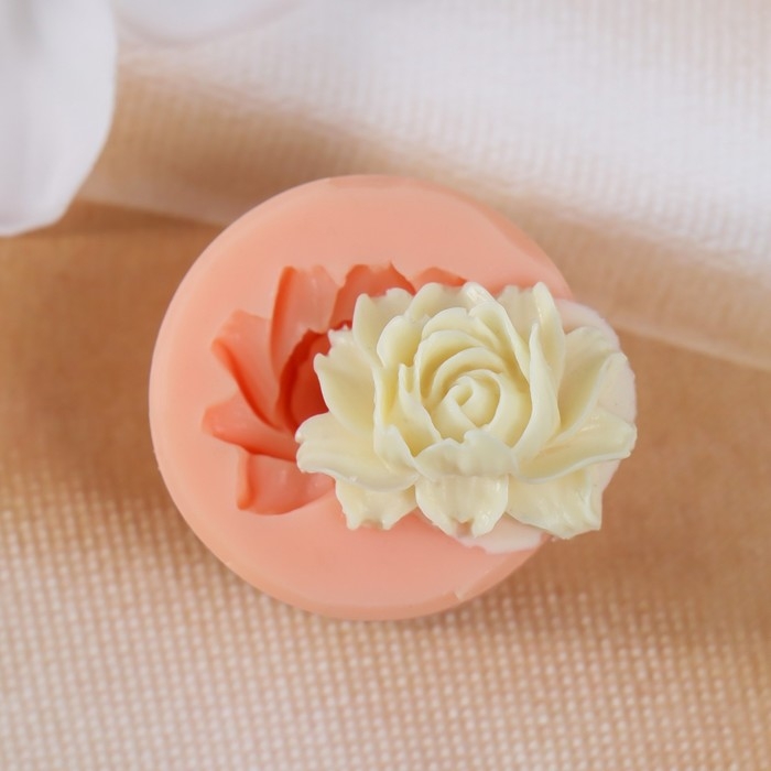 Молд силикон Молд силикон "Цветок махровый" 2х1,5 см МИКС