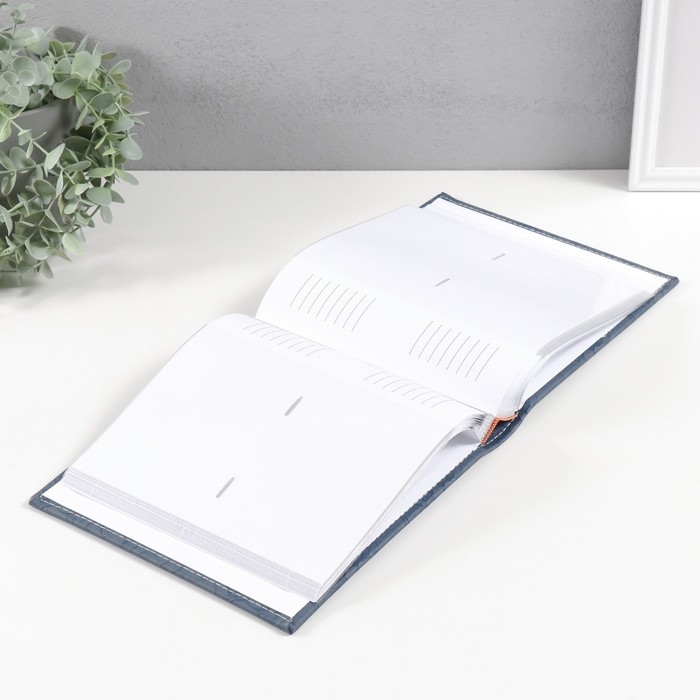 Фотоальбом на 200 фото 10х15 см кожзам "Цветочная текстура" бумажные листы синий 5х23х22 см   104996