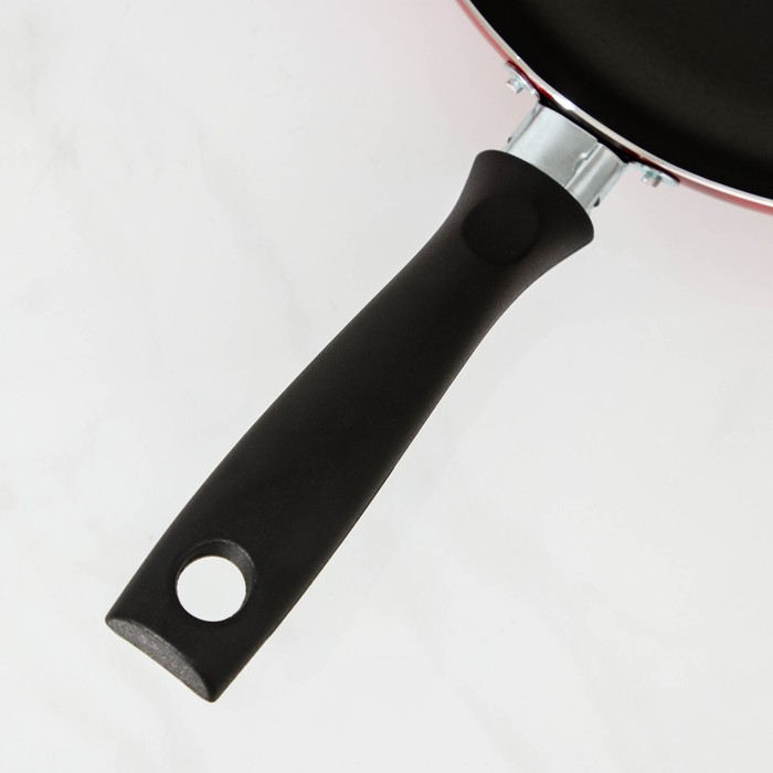 Сковорода Blaze, d=28 см, стеклянная крышка, антипригарное покрытие, цвет красный Сковорода Blaze, d=28 см, стеклянная крышка, антипригарное покрытие, цвет красный