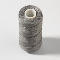 Нитки вощёные, плоские, 150D/16, 0,8 мм, 50 &plusmn; 2 м, цвет светло-серый