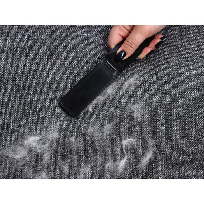 Щётка для одежды складная, 0,6&times;3,5&times;9,5 см, цвет чёрный