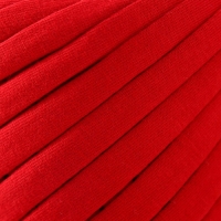 Лицевая трикотажная пряжа 200&plusmn;10 г (Кармин)