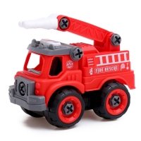 Конструктор винтовой «Пожарная машина», с отвёрткой, 31 деталь Конструктор винтовой «Пожарная машина», с отвёрткой, 31 деталь