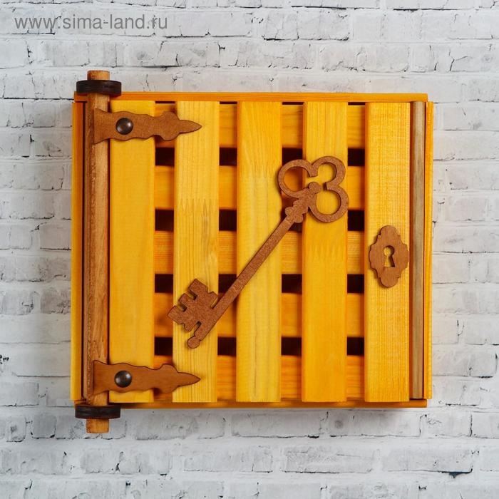 Ключница деревянная "Золотой ключик", 23 х 20 х 6 см, 4 крючка