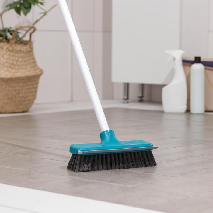 Щётка для подметания пола с водосгоном Доляна, 20&times;8&times;95 см