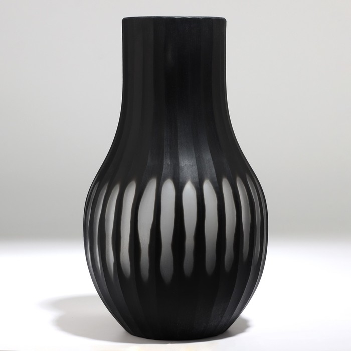 Ваза для цветов «Эрика» из черного стекла 29 х 17 х 17 см Ваза для цветов «Эрика» из черного стекла 29 х 17 х 17 см