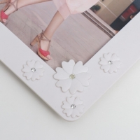 Фоторамка пластик 15х20 см "Незабудки" белая, стразы 27х22 см