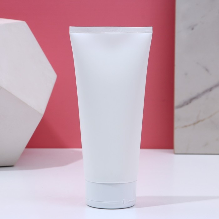 Подарочный набор косметики &laquo;Для рожденной кайфовать&raquo;, гель для душа во флаконе виски 250 мл и крем для тела 200 мл, Новый Год