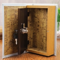 Сейф - книга "Сберегательная книжка" 21x13,5x5 см Сейф - книга "Сберегательная книжка" 21x13,5x5 см