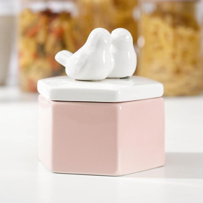 Банка керамическая для сыпучих продуктов «Белое крыло», цвет розовый Банка керамическая для сыпучих продуктов «Белое крыло», цвет розовый