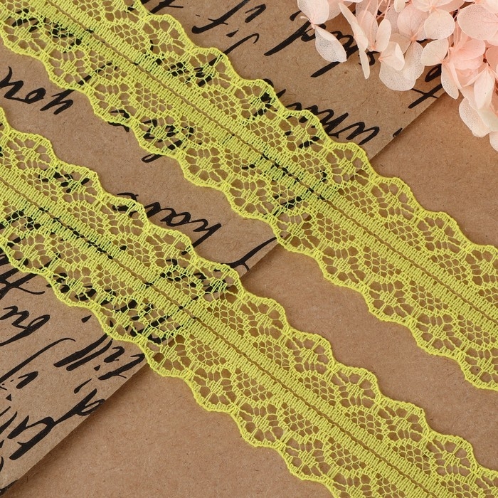 Кружево капроновое, 30 мм &times; 10 &plusmn; 1 м, цвет жёлтый