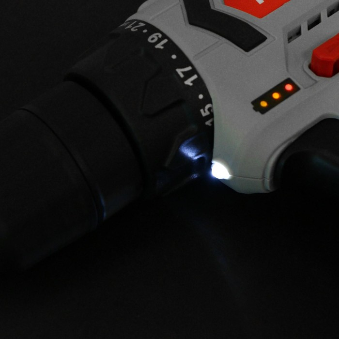 Дрель-шуруповерт Дрель-шуруповерт "Ресанта" ДА-12-2Л, 12 В, 2 Ач, Li-Ion, 40 Нм, 400/1400 об/мин