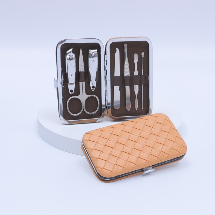 Набор маникюрный «Плетёнка», 7 предметов, в футляре, цвет МИКС Набор маникюрный «Плетёнка», 7 предметов, в футляре, цвет МИКС