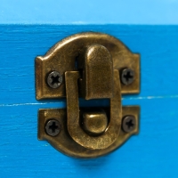 Шкатулка дерево "Сундучок" синяя 8х8х12 см Шкатулка дерево "Сундучок" синяя 8х8х12 см