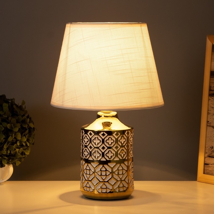 Лампа настольная Лампа настольная "Мария" 1х40Вт Е14 белый/золото 22х22х36см