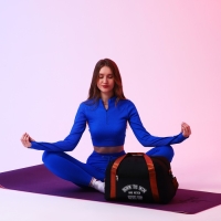 Сумка спорт Born to win 40х25х18 см, отд на молн, дл ремень, чёрный цвет Сумка спорт Born to win 40х25х18 см, отд на молн, дл ремень, чёрный цвет