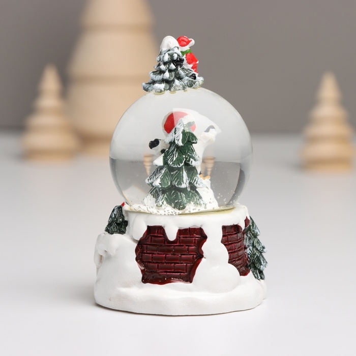 Сувенир полистоун водяной шар свет Сувенир полистоун водяной шар свет "Снеговик. Ёлочка" МИКС 5,5х5,5х9 см