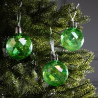 Набор елочных шаров "Акценты зеленого", d=7 см, 3 LED, 3 шт, батарейки AG13x9 (нет в комплекте), свечение теплое белое Набор елочных шаров "Акценты зеленого", d=7 см, 3 LED, 3 шт, батарейки AG13x9 (нет в комплекте), свечение теплое белое