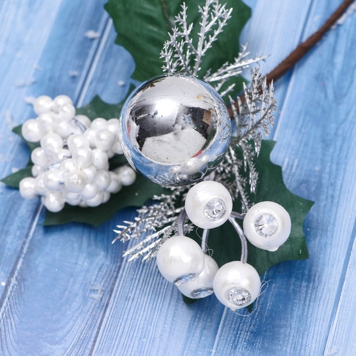 Декор Декор "Зимние грезы" ягоды драгоценные камни шар, 16 см