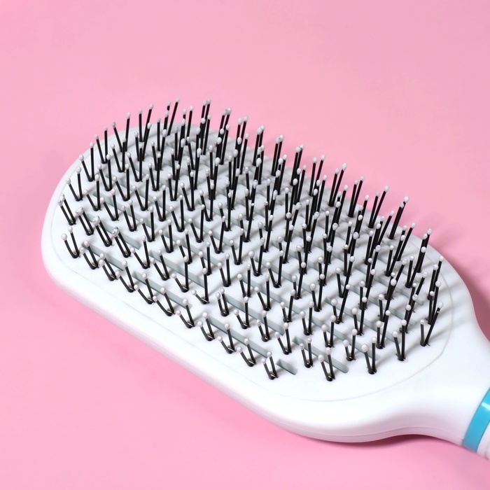 Расчёска массажная, вентилируемая, 6,5 × 23,5 см, цвет белый/голубой Расчёска массажная, вентилируемая, 6,5 × 23,5 см, цвет белый/голубой