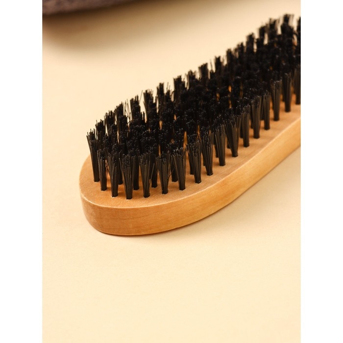 Щётка для одежды деревянная LaDо́m, 13&times;5&times;3 см, искусственный ворс, 130 пучков