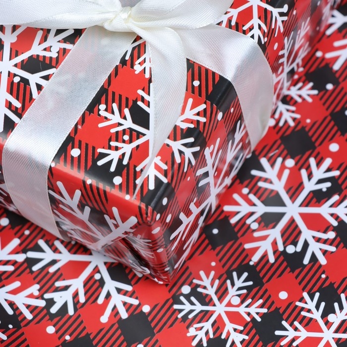 Новый год. Бумага упаковочная глянцевая Новый год. Бумага упаковочная глянцевая "Снегопад", 70 х 100 см, 1 лист