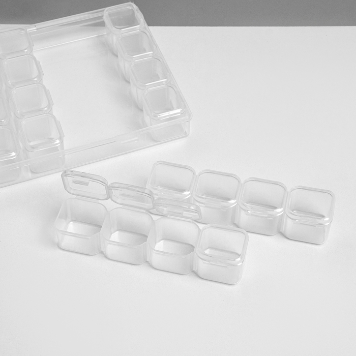 Подставка под украшения с футлярами 28 мест, 17&times;11&times;2,5 см, цвет прозрачный