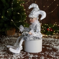 Новогодний шут "В нарядном костюмчике" музыка шевелит головой, 46 см, белый Новогодний шут "В нарядном костюмчике" музыка шевелит головой, 46 см, белый