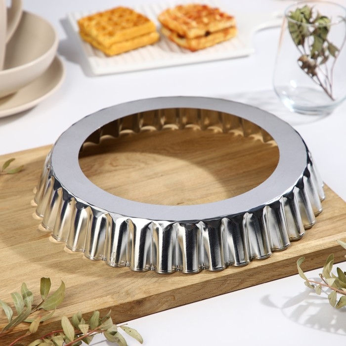 Форма для выпечки со съёмным дном, h=4,5 см, d=28 см Форма для выпечки со съёмным дном, h=4,5 см, d=28 см