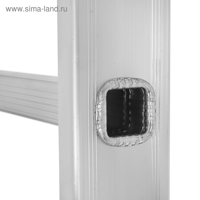 Лестница ТУНДРА, алюминиевая, односекционная, приставная, 6 ступеней, 1680 мм Лестница ТУНДРА, алюминиевая, односекционная, приставная, 6 ступеней, 1680 мм