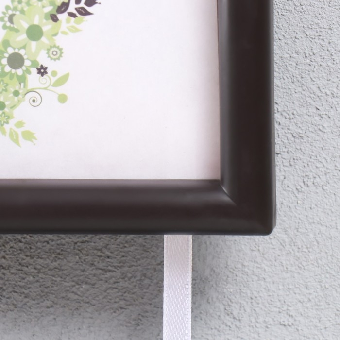 Фоторамка тройная на тесьме L-4 10х15 см венге (пластиковый экран) Фоторамка тройная на тесьме L-4 10х15 см венге (пластиковый экран)