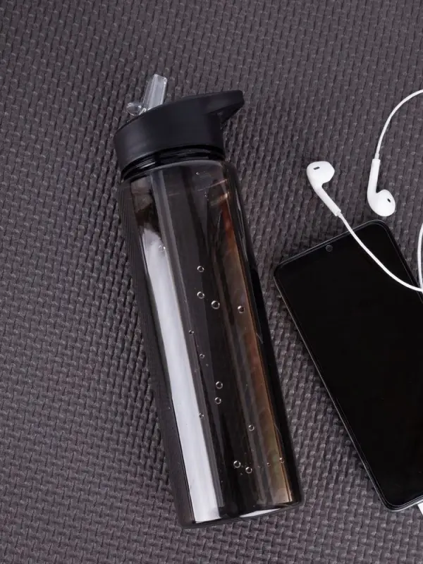 Бутылка для воды Holo, черная Бутылка для воды Holo, черная