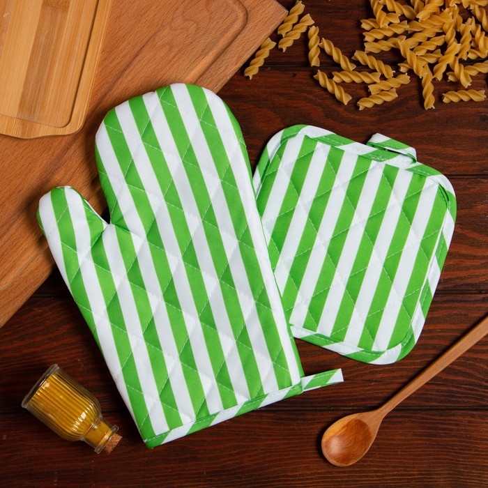 Кухонный набор Доляна цвет зелёный, прихватка 17х17 см, варежка 26х16 см, 100% п/э Кухонный набор Доляна цвет зелёный, прихватка 17х17 см, варежка 26х16 см, 100% п/э