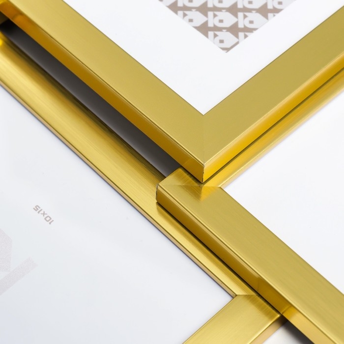 Фоторамка пластик на 7 фото Фоторамка пластик на 7 фото "KRUZO", цв. золотой