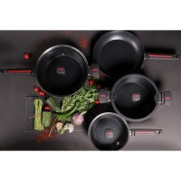 Кастрюля Magistro Flame, 4 л, d=24 см, h=10,5 см, крышка со сливом, антипригарное покрытие, индукция, цвет чёрный Кастрюля Magistro Flame, 4 л, d=24 см, h=10,5 см, крышка со сливом, антипригарное покрытие, индукция, цвет чёрный