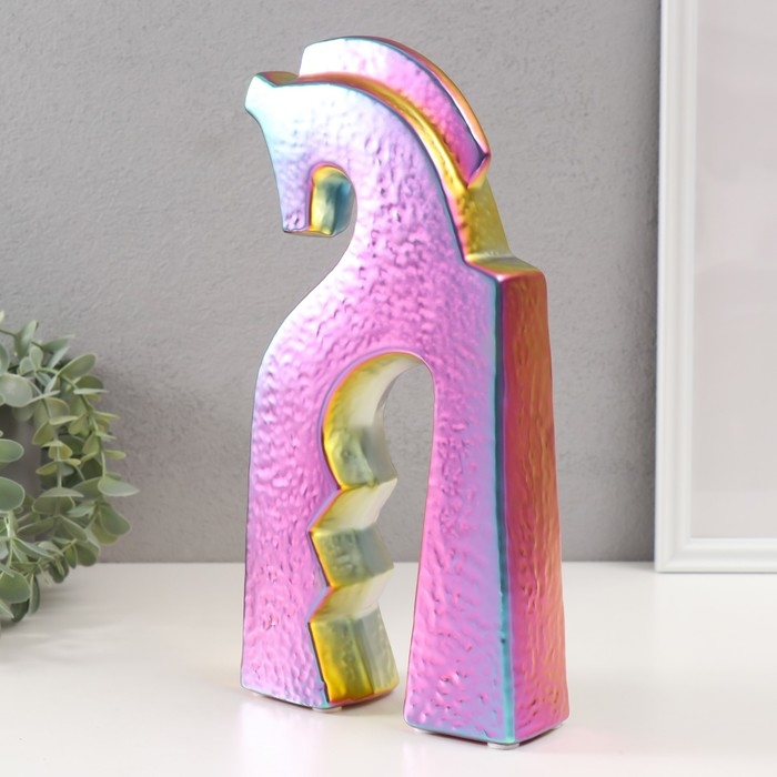 Сувенир керамика Сувенир керамика "Верный конь" зеленый хамелеон 4,8х14,5х29 см