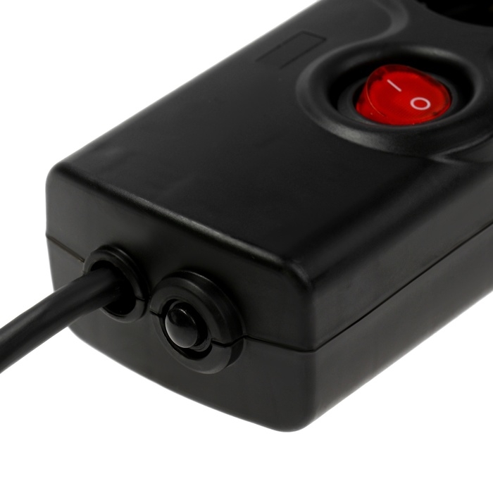 Сетевой фильтр Luazon Lighting, 5 розеток, 1.5 м, 3500 Вт, 3х1 мм2, 16 A, 220 В, c предохранителем, черный